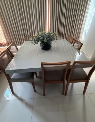 Mesa de jantar 8 lugares