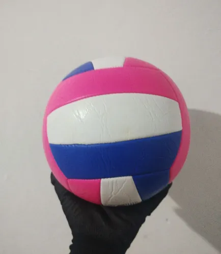 Bola de vôlei novata