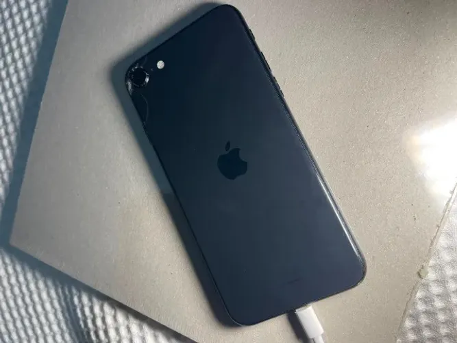 iPhone SE 128 GB