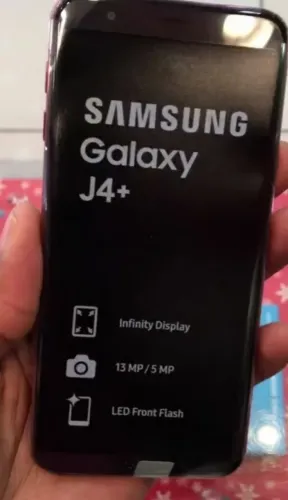 Smartphone tela grande novinho