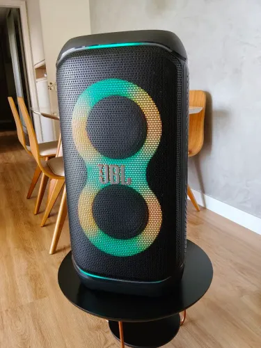 Caixa JBL PARTY BOX Stage 320 nova