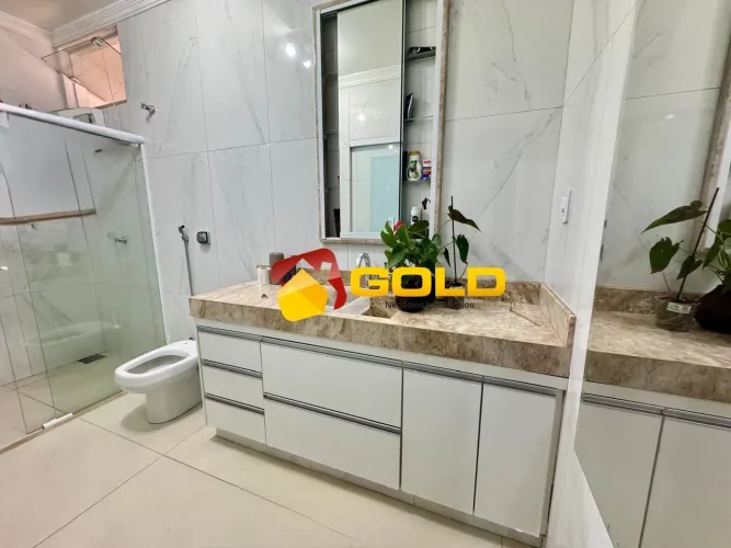 Casa para Locação em Uberlândia, Vigilato Pereira, 4 dormitórios, 1 suíte, 3 banheiros, 3