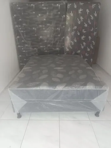 Cama box casal 300 reais/cama box solteirão 220 reais