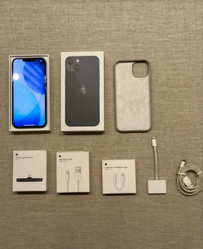 Vendo iPhone 13 128GB Impecável, na caixa.