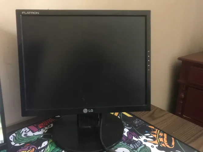 Monitor LG flatron