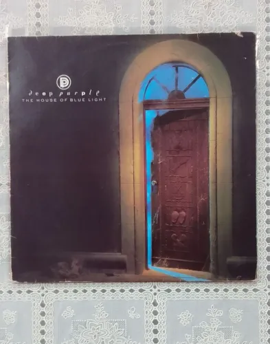 LP The house of blue light (1987)