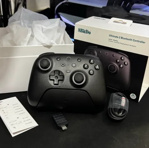 Controle 8BitDo Ultimate 2 Bluetooth + Dock (Completo na Caixa)