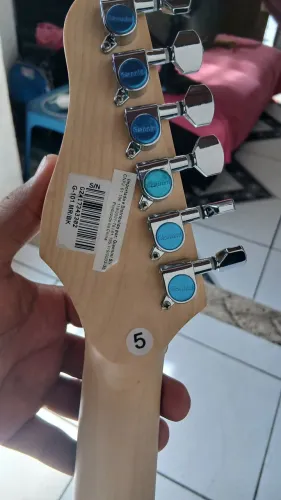 Guitarra Giannini 