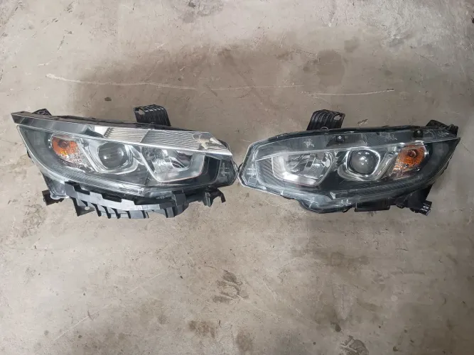 Par de faróis Civic G10