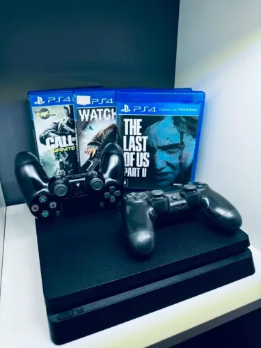 Play 4 - 1tb 2 controles e 4 jogos