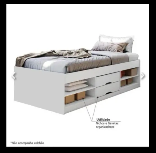 Cama com gavetas e prateleiras