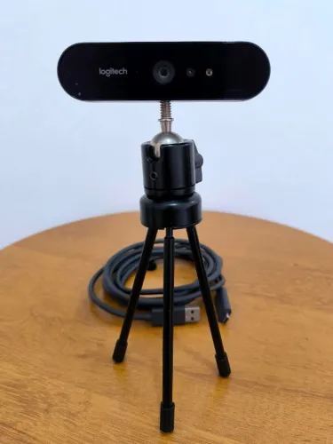 Webcam Logitech BRIO 4K - Estado de Nova