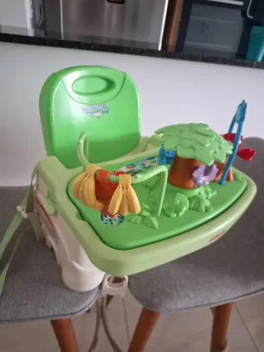 Cadeirinha de alimentação infantil