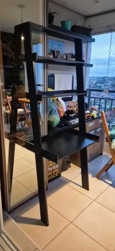 Estante em ótimo estado ou escravininha para uso home office. 