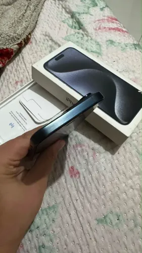 iPhone 15 pro Max titanium