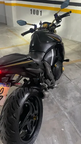 CB 1000r extra pronta para andar. IPVA 2026 pago. Quitada 