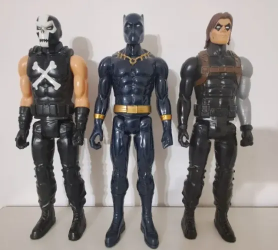 Titan Hero Series 2016 Civil War 3 pack / Pantera Negra / Winter Soldier / Crossbones