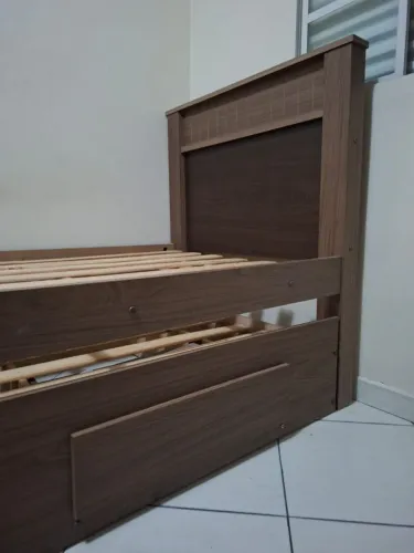 Cama solteira + auxiliar