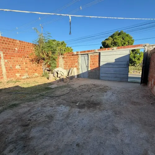 TERRENO À VENDA!