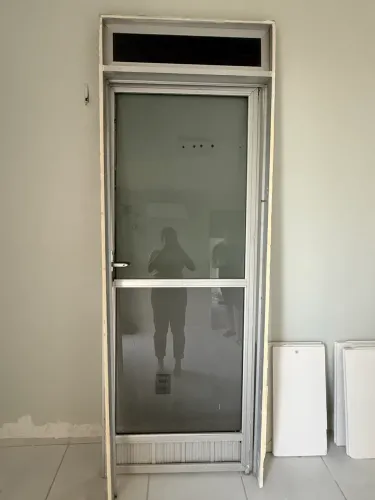 Porta de Vidro em Aluminio Cru