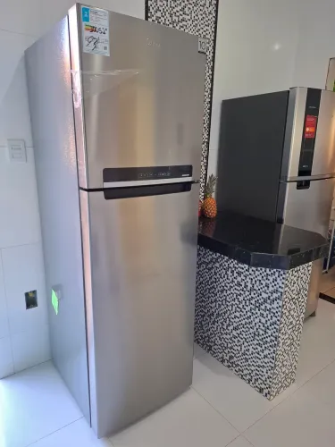 Geladeira midea