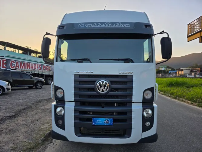 VW modelo 25.390 6x2 ano 2018 carro top nada a fazer