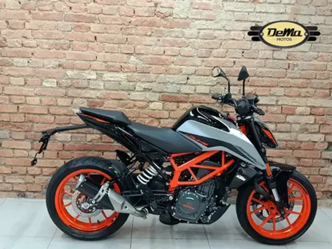 KTM DUKE 390