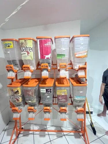 Graneleiro para petshop