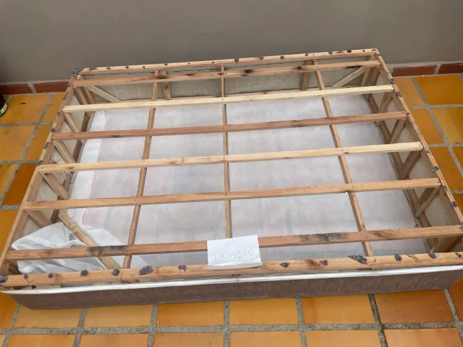 DOAÇÃO BASE CAMA DE CASAL 