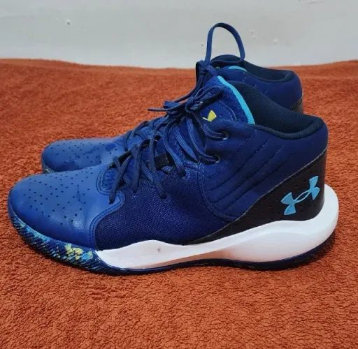 Tenis under armour original tamanho 41