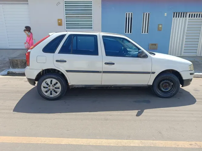 Volkswagen Gol Geração IV Titan 1.0 8V Total Flex Mec. 4P 2009