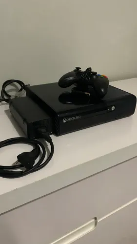 Xbox 360 Bloqueado | Perfil com diversos jogos.