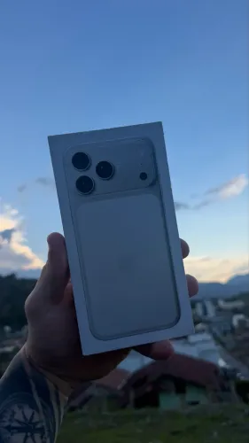 iPhone 17 pro Max - 256gb - SILVER - LACRADO