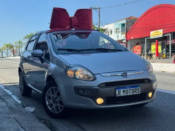 Fiat Punto Essence 1.6 Flex 16V 5P 2015