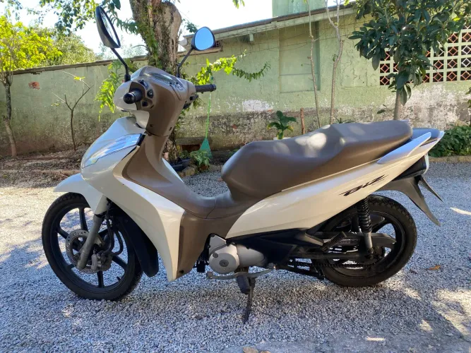 BIZ 125