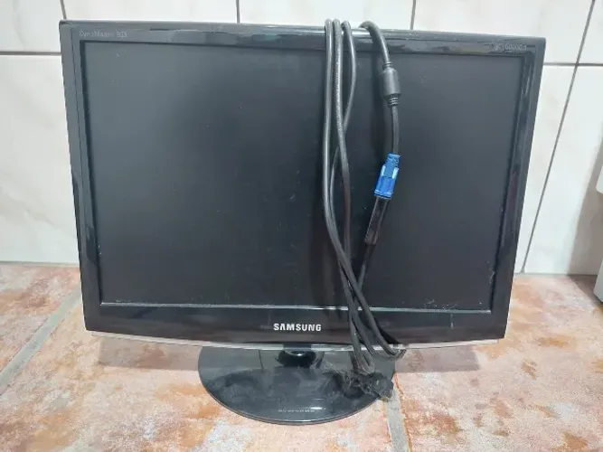 Monitor 18,5 Lcd Samsung 933sn Plus
