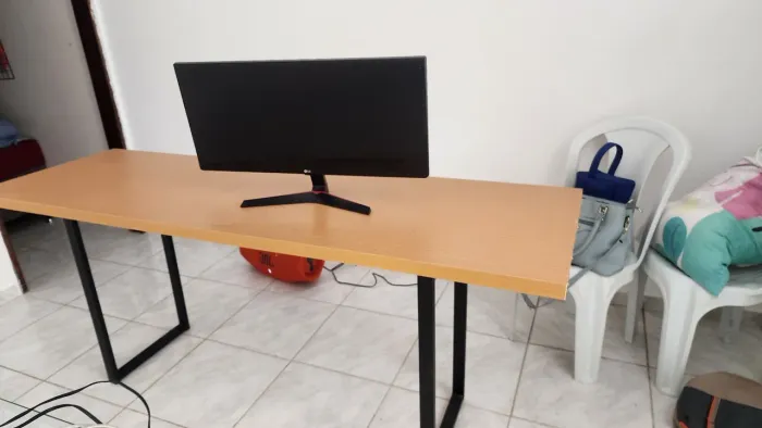 Mesa para computador ou outro usso