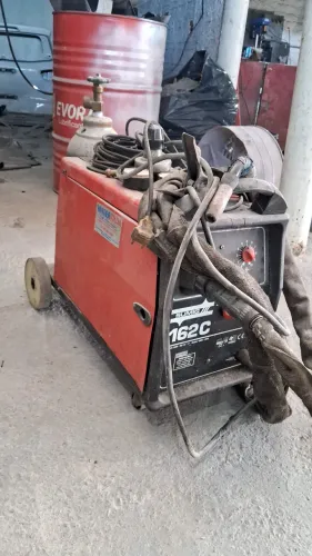 Vende-se solda mig completa funcionando perfeitamente 