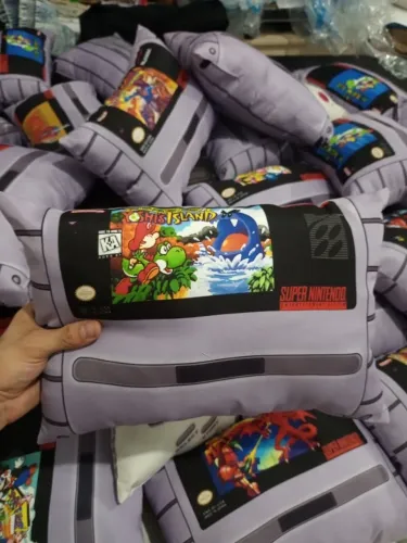 Almofada Yoshi's Island Cartucho - NerdDog Store - Mario Luigi Bowser Koopa Toad