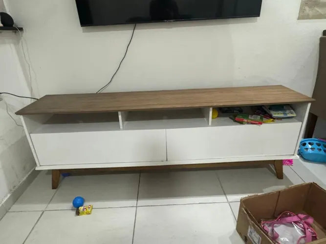 Rack usado, porém em perfeito estado de conservação. 