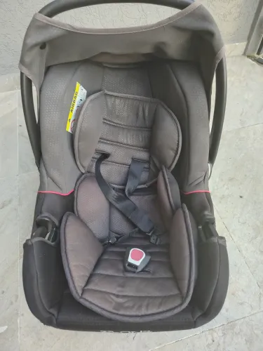 BEBÊ CONFORTO / CADEIRINHA AUTOMOTIVA - SEMI-NOVO