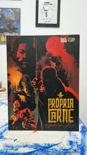 A Própria Carne - Escrito com Sangue - HQ