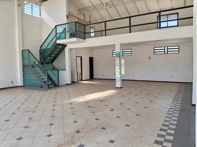 PRÉDIO COMERCIAL 332 M² | AV. COMENDADOR FRANCO | JARDIM DAS AMÉRICAS