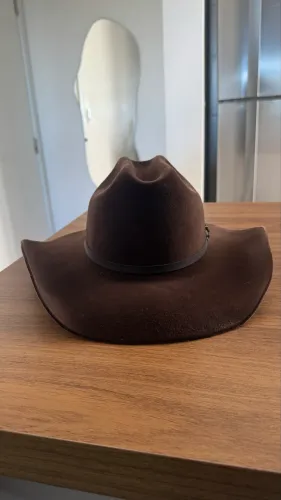 Chapéu cowboy e cowgirl