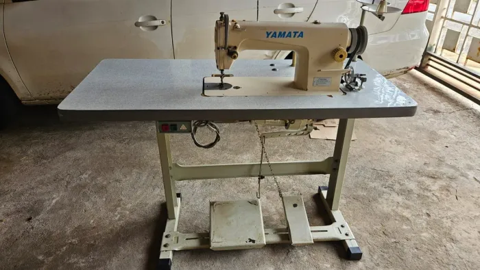 Maquina reta industrial