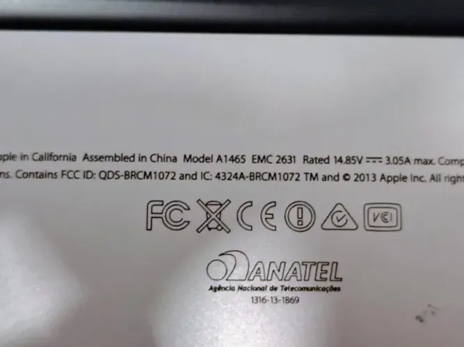 MacBook Air A1465 11" Liga Normalmente | SSD para Troca + Case Incase 