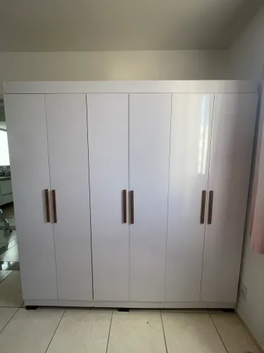 Vendo guarda roupa usado, em bom estado , entrega e montagem grátis 