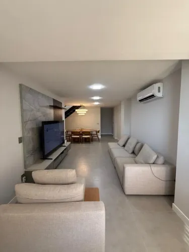 Apto Cobertura Duplex | 254m² | 4 Quartos (1 Suíte Master) | 1ª Quadra da Praia |