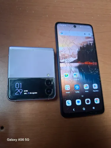 Samsung Galaxy Z flip 3 e TCL 40nxpaper 