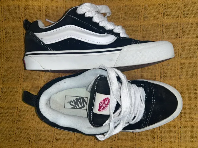 Tênis Vans Knu Skool n. 38